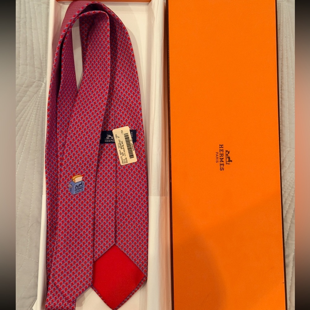 NEW Hermes Red Silk Tie